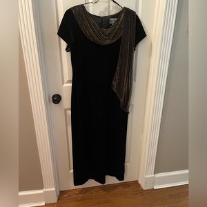 Maxi dress with gold attached scarf